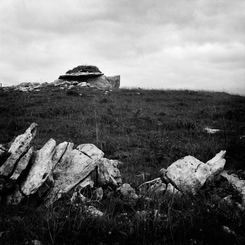 tomb in Parknabinnia